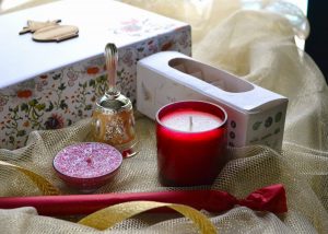 Kumkum gift box open