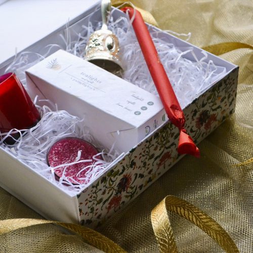 Kumkum GIft box with contents