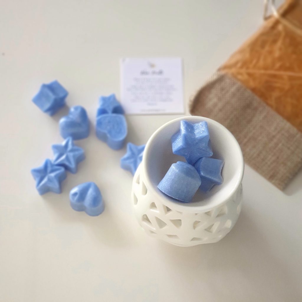 Palm Lights Breezy Birch wax melts blue star shapes fresh herbal scent